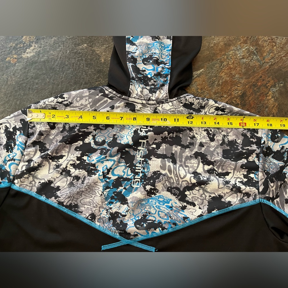 Men’s Huk Icon X tide change hooded camo performance fishing shirt. Size medium - Picture 10 of 11
